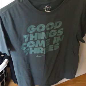 Nike T-Shirt Men’s Size Medium Blue Graphic Tee